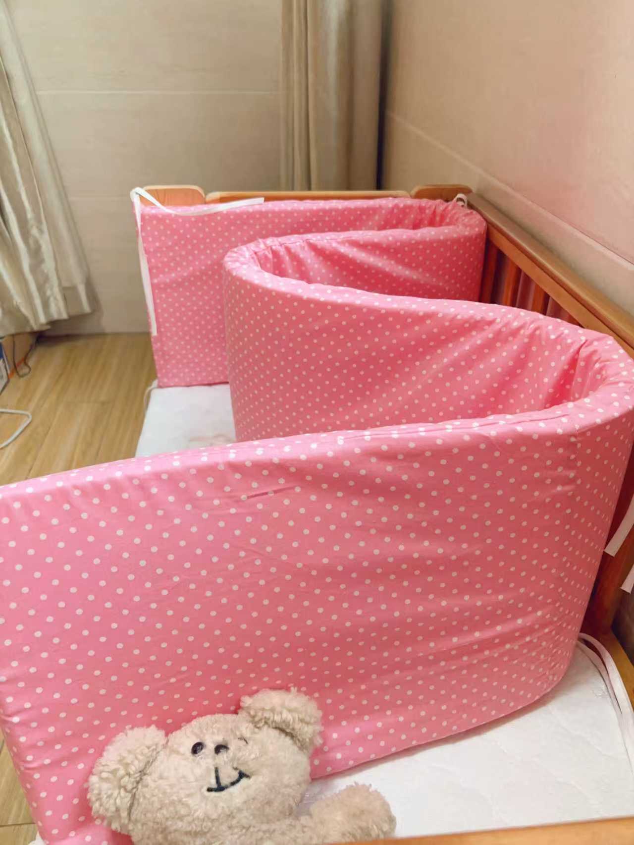 Baby Nursery Bed - Un protecteur de lit de bébé